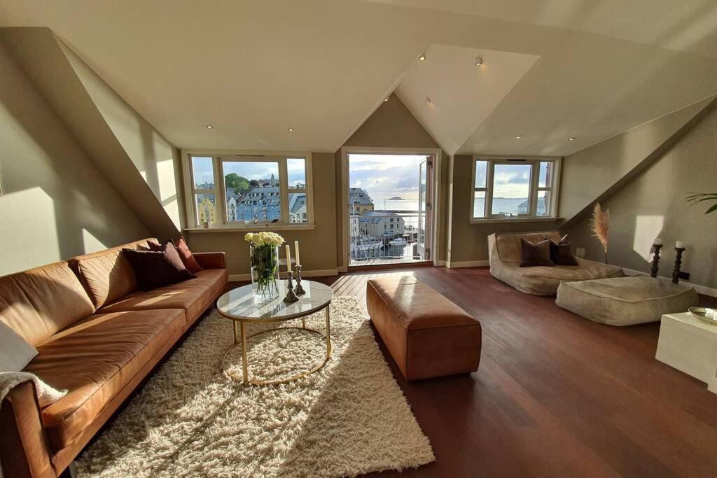 Alesund Skysuite ภายนอก รูปภาพ